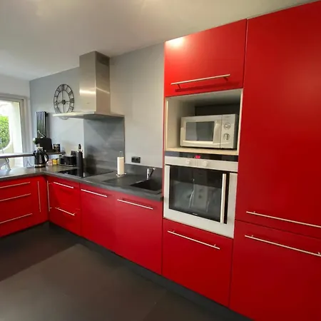 06bm Modern For 4 - Terrace - Swimming Pool - Parking