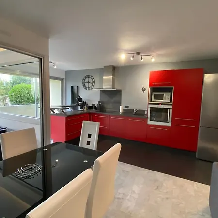 06bm Modern For 4 - Terrace - Swimming Pool - Parking Διαμέρισμα